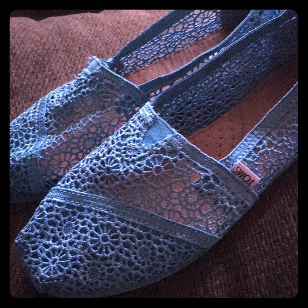 Blue Lace Toms 🌻